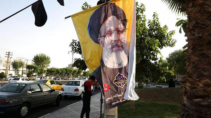 سه سناریوی اقتصادی محتمل برای رئیسجمهور بعدی ایران سه سناریوی اقتصادی محتمل برای رئیسجمهور بعدی ایران