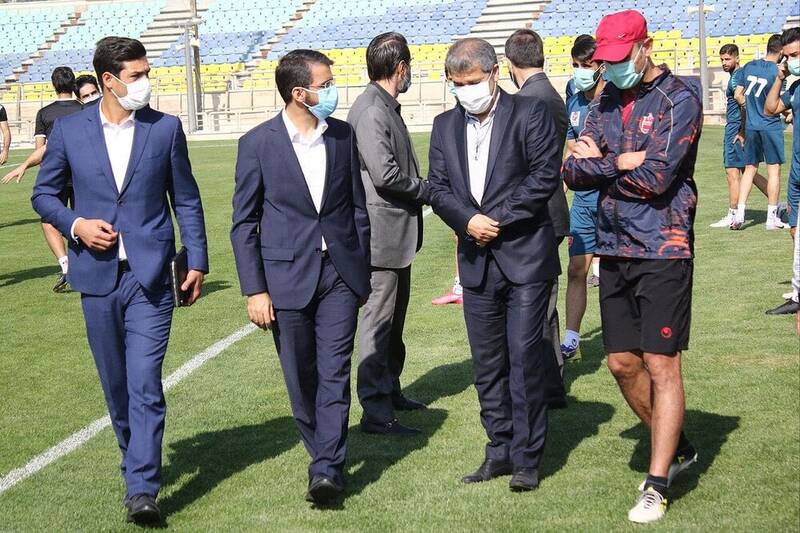 خط و نشان فنونیزاده برای یحیی گلمحمدی خط و نشان فنونیزاده برای یحیی گلمحمدی