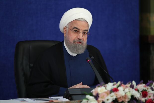 روحانی: با چنگ انداختن به صورت هم با هتاکی و تخریب یکدیگر نمی توانیم کشور را به پیشرفت برسانیم روحانی: با چنگ انداختن به صورت هم با هتاکی و تخریب یکدیگر نمی توانیم کشور را به پیشرفت برسانیم
