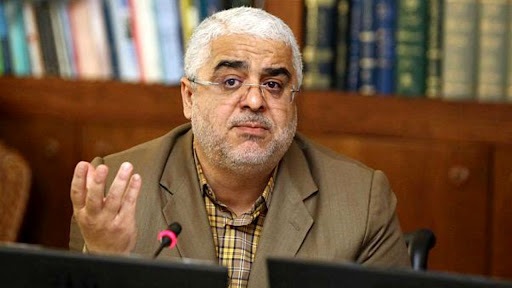 رئیسی عقلا را کنار گذاشت و کار را به بیسوادها سپرد رئیسی عقلا را کنار گذاشت و کار را به بیسوادها سپرد