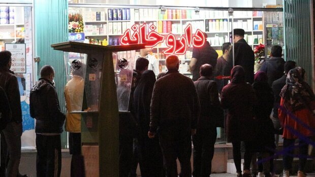 جولان دلالان در بازار سیاه دارو جولان دلالان در بازار سیاه دارو