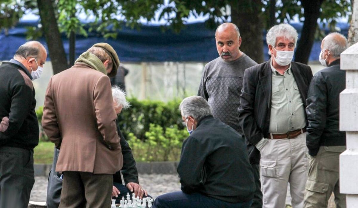 دهن کجی دولت به درخواستهای مشروع و قانونی بازنشستگان و کارگران دهن کجی دولت به درخواستهای مشروع و قانونی بازنشستگان و کارگران