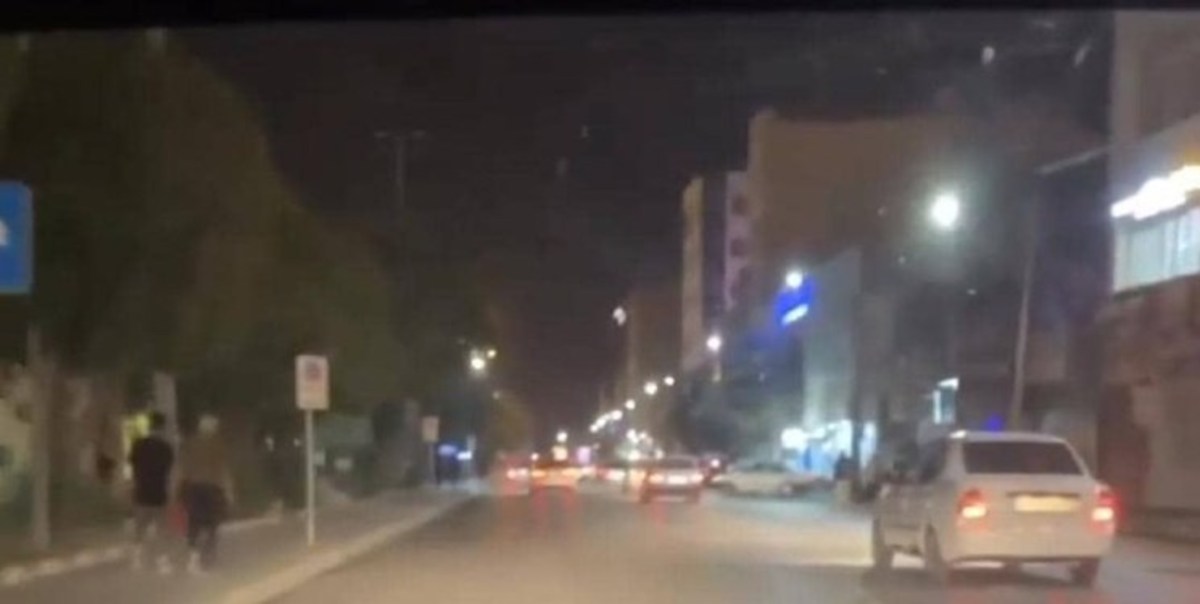ادامه برگزاری تجمعات در حمایت از مردم آبادان ادامه برگزاری تجمعات در حمایت از مردم آبادان