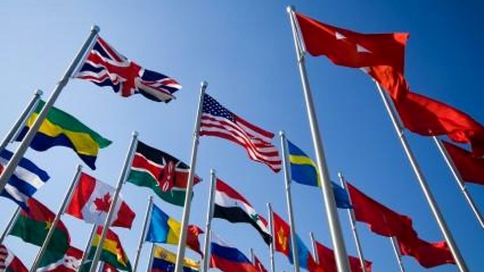 دیپلماسی آرمان&zwnj;گر یا واقع&zwnj;گرا