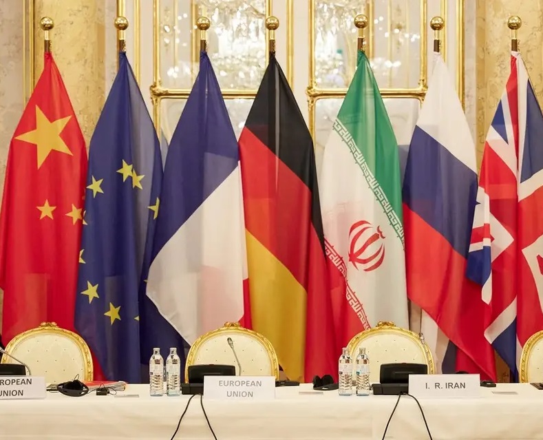 ادعای وال استریت ژورنال: ایران درخواست حذف سپاه از لیست تروریسم را کنار گذاشته، اما همچنان خواستار تضمین های قویتر از امریکاست ادعای وال استریت ژورنال: ایران درخواست حذف سپاه از لیست تروریسم را کنار گذاشته، اما همچنان خواستار تضمین های قویتر از امریکاست