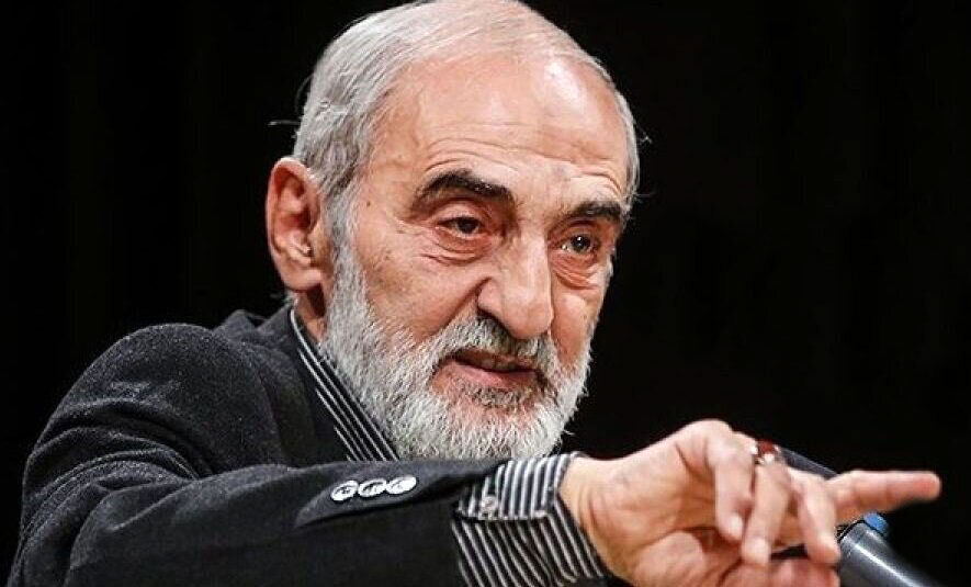 حمله شریعتمداری به میرحسین موسوی به خاطر بیانیه اخیرش: او عضو تشکیلات مخوف فراماسونری است حمله شریعتمداری به میرحسین موسوی به خاطر بیانیه اخیرش: او عضو تشکیلات مخوف فراماسونری است