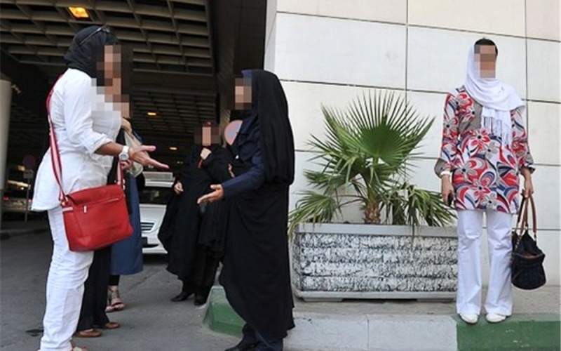 لباس مورد برخورد گشت ارشاد در بازار مسلمانان فروخته می شود! لباس مورد برخورد گشت ارشاد در بازار مسلمانان فروخته می شود!