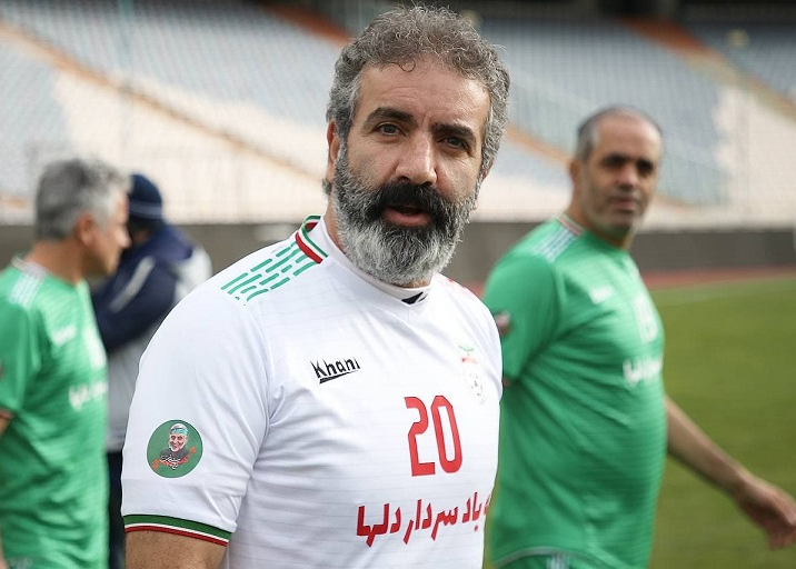 بهروز رهبریفرد به سوگ پدر نشست بهروز رهبریفرد به سوگ پدر نشست