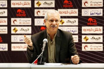 حمله مدیرعامل فولاد به استقلال و پرسپولیس حمله مدیرعامل فولاد به استقلال و پرسپولیس