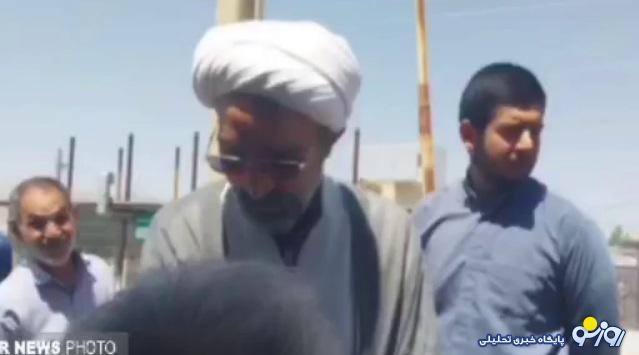 ارسال وسیع پیامک به روحانیون: علیه پزشکیان تبلیغ کنید، ۲ میلیون تومان هدیه بگیرید ارسال وسیع پیامک به روحانیون: علیه پزشکیان تبلیغ کنید، ۲ میلیون تومان هدیه بگیرید