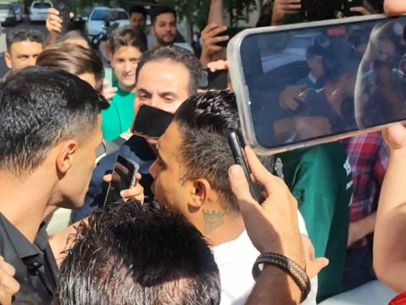 ازدحام عجیب برای استقبال از آقای گل پرسپولیس ازدحام عجیب برای استقبال از آقای گل پرسپولیس