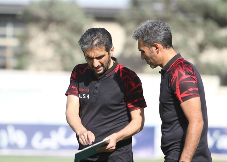 عضو کادرفنی استقلال خداحافظی کرد عضو کادرفنی استقلال خداحافظی کرد