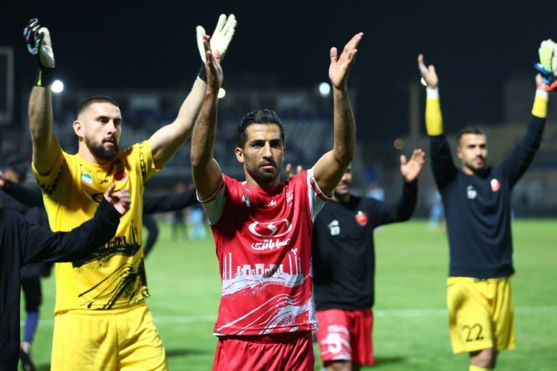 استقبال کم هواداران پرسپولیس از بازی جام حذفی استقبال کم هواداران پرسپولیس از بازی جام حذفی