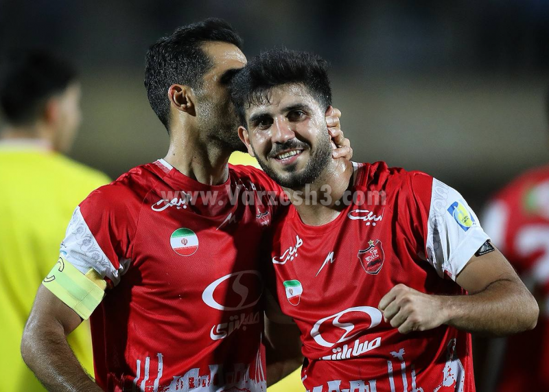 خط هافبک پرسپولیس زیرنظر آقا کریم! خط هافبک پرسپولیس زیرنظر آقا کریم!