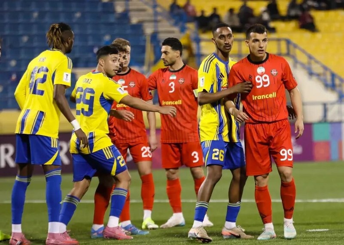 پیشنهاد جدید برای ادامه لیگ برتر / استقلال و تراکتور علیه پرسپولیس متحد شدند پیشنهاد جدید برای ادامه لیگ برتر / استقلال و تراکتور علیه پرسپولیس متحد شدند