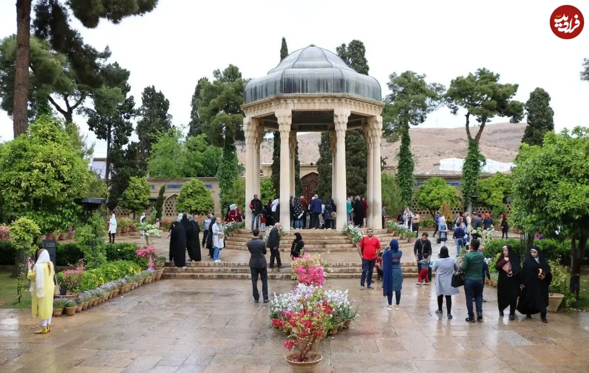 فال حافظ امروز چهارشنبه 7 مرداد ماه 1405 فال حافظ امروز چهارشنبه 7 مرداد ماه 1405