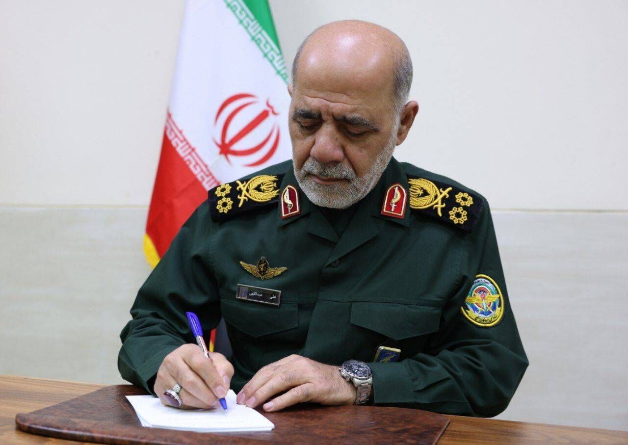 فرمانده قرارگاه مرکزی خاتم: نیروهای مسلح برای تقویت اقتدار و امنیت پایدار آماده هستند فرمانده قرارگاه مرکزی خاتم: نیروهای مسلح برای تقویت اقتدار و امنیت پایدار آماده هستند