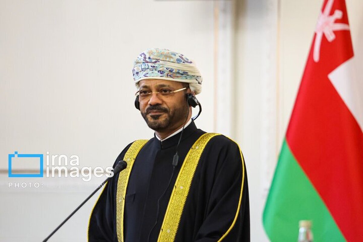 وزیر خارجه عمان: آزادی دریانوردی در تنگه هرمز، مسئولیتی مشترک است وزیر خارجه عمان: آزادی دریانوردی در تنگه هرمز، مسئولیتی مشترک است
