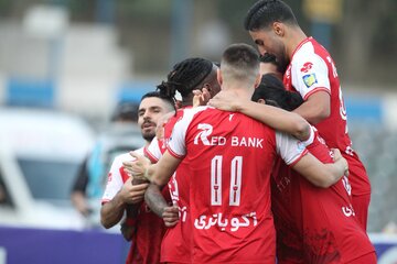 فروش پوریا شهرآبادی، محمدمهدی زارع و دانیال ایری در دستور کار پرسپولیس