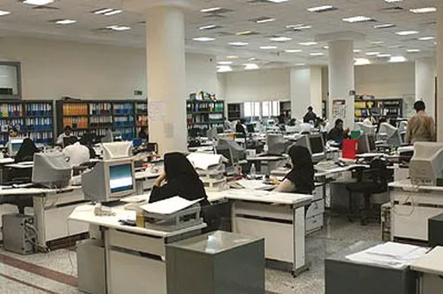 سقف حقوق کارکنان دولت ۱۳۰ میلیون تومان/ تبدیل وضعیت ۷۰۰ هزار نیروی شرکتی امکانپذیر نیست سقف حقوق کارکنان دولت ۱۳۰ میلیون تومان/ تبدیل وضعیت ۷۰۰ هزار نیروی شرکتی امکانپذیر نیست